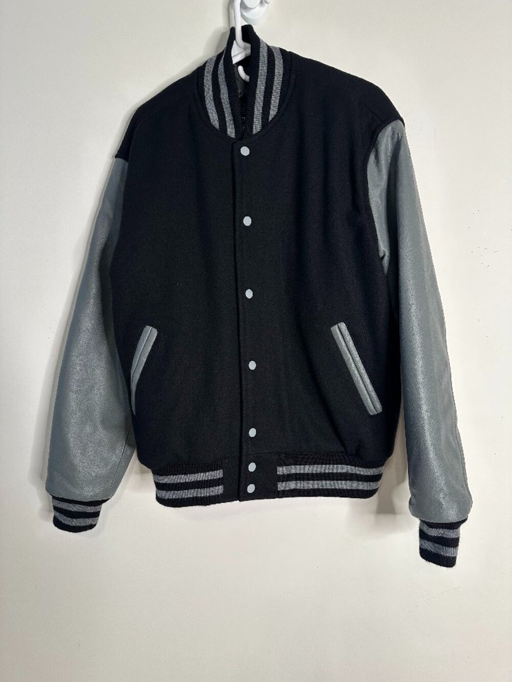 Stewart & Strauss Black Wool & Grey Genuine Leather Varsity Jacket Size L
